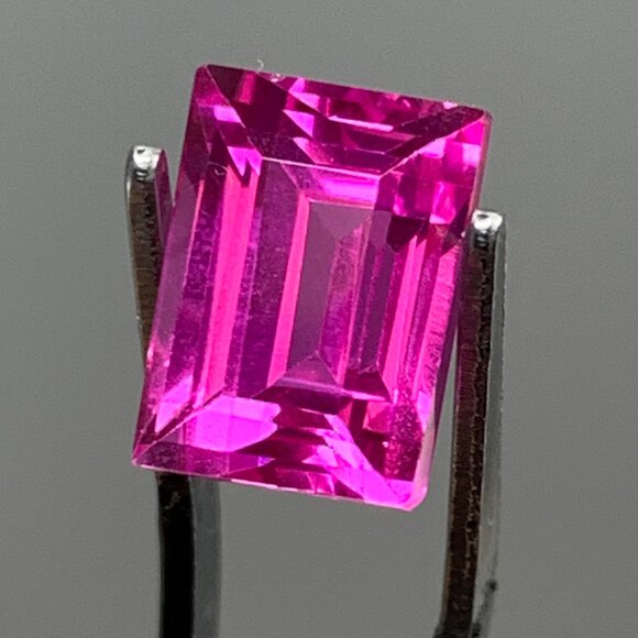 Elegant Pink Gemstone Sapphire - Picture 7 of 14